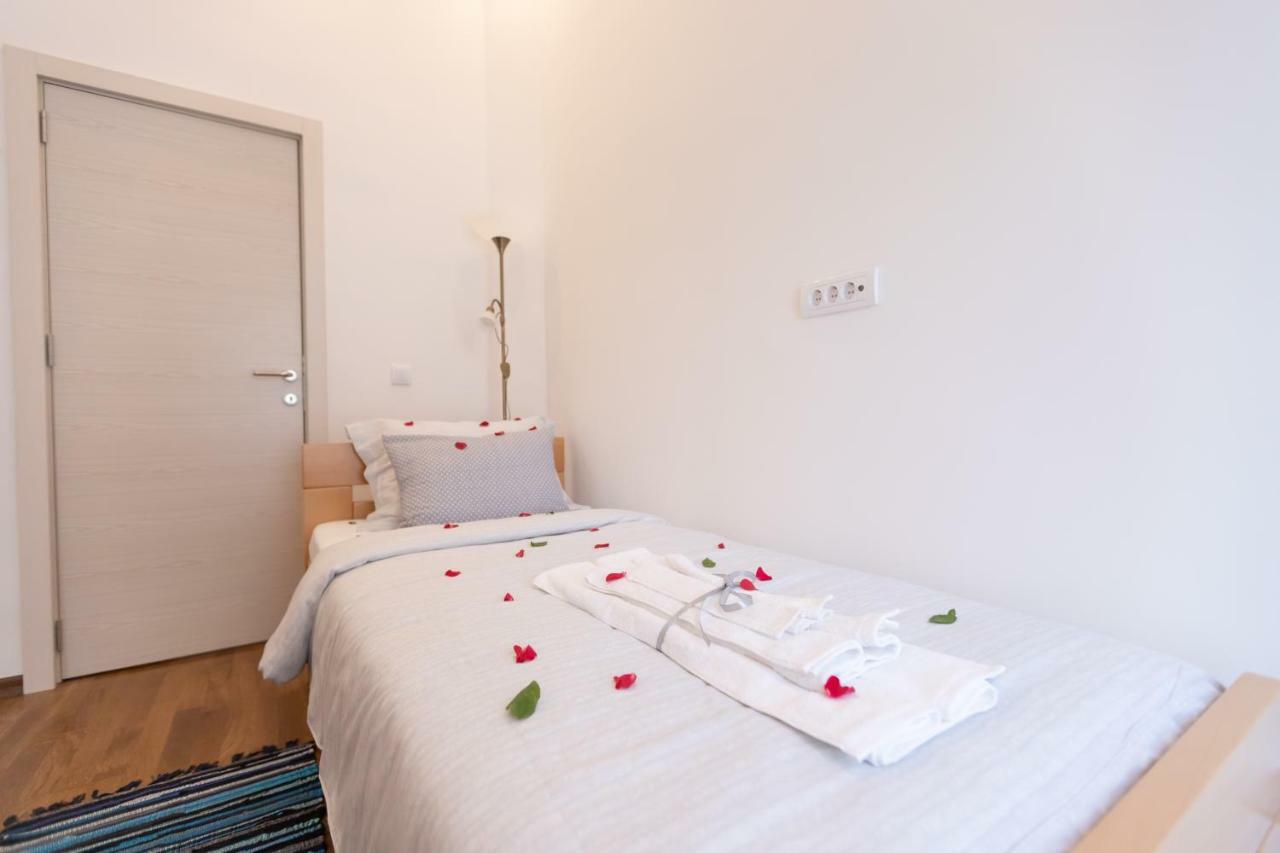Your One And Only Belgrade Exterior photo
